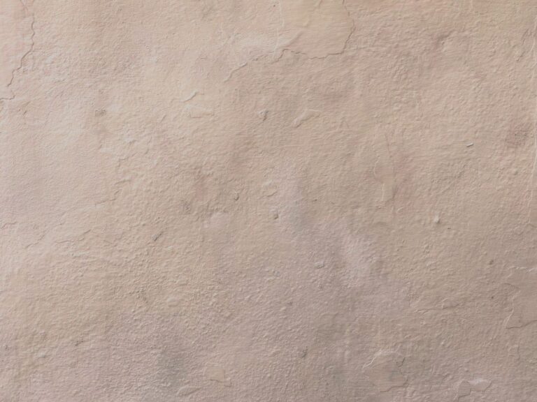 Why Some Neutrals Look Expensive (And Others Just Look Cheap) - soft neutrals